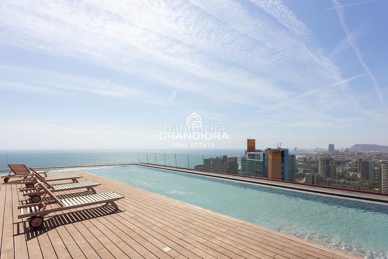 Foto 71d54d42-36f8-437b-81a0-6c7d0f671fd0. Lloguer pis amb aparcament piscina a Provençals del Poblenou Barcelona