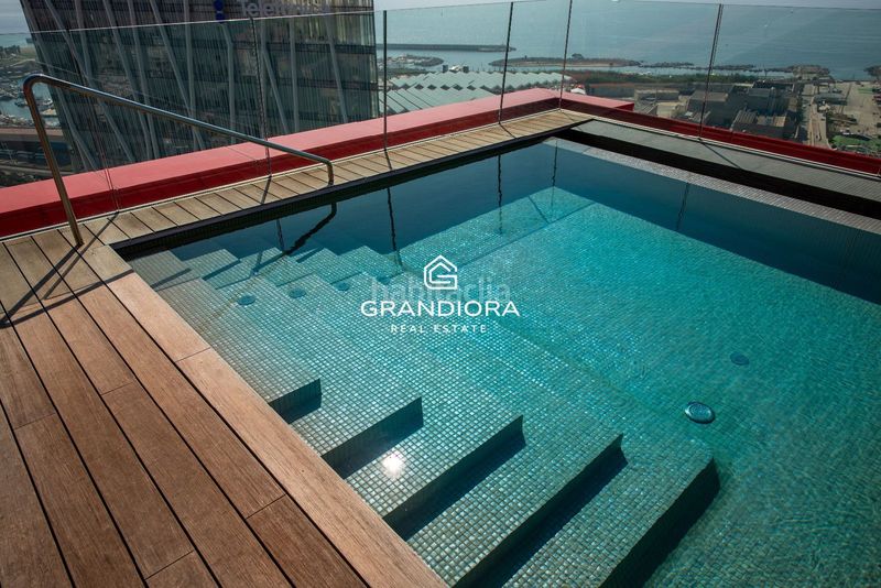 Foto 7ace1b9d-5898-491f-9204-71fd80a2e83d. Lloguer pis amb aparcament piscina a Provençals del Poblenou Barcelona
