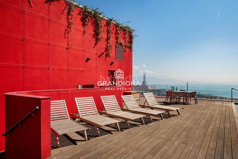 Foto 89b997ff-4bb5-4144-9271-95d210f2dd18. Lloguer pis amb aparcament piscina a Provençals del Poblenou Barcelona