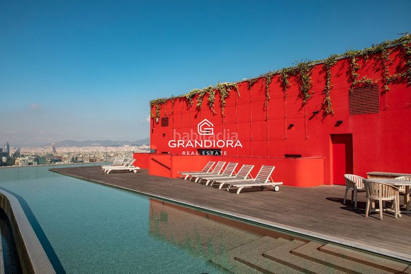 Foto d4a87832-dab8-49a6-b284-a4db28768fbc. Lloguer pis amb aparcament piscina a Provençals del Poblenou Barcelona