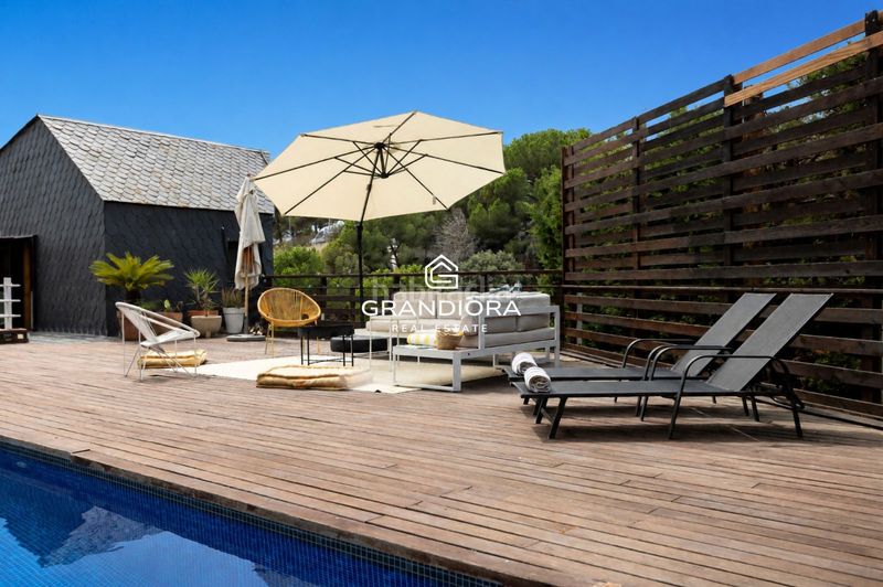 Foto 7fa6f058-cb28-4632-96d6-1ae4da0f1d41. Affitto chalet con piscina in Alella