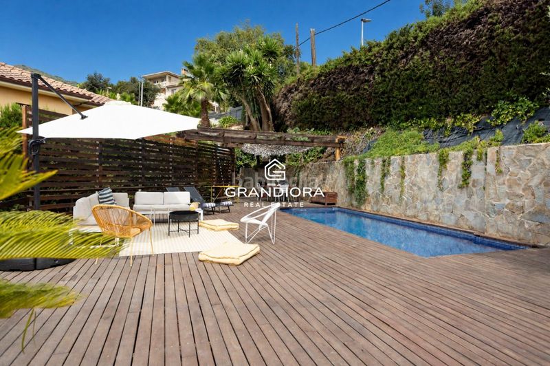 Foto 9d1afe6c-a196-440a-889f-3078e89ec424. Affitto chalet con piscina in Alella