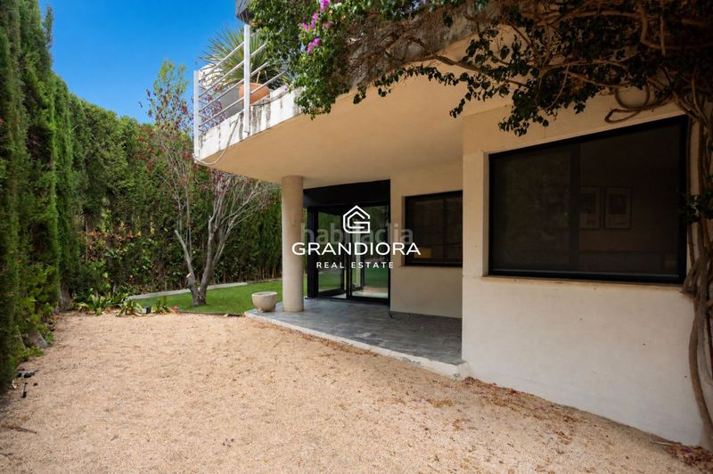 Foto bdaaae37-4d2a-4803-bbfd-e2c7db5f8952. Affitto chalet con piscina in Alella
