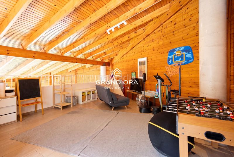 Foto e8d45e81-f827-42b2-9b9c-855a50be6d41. Affitto chalet con piscina in Alella