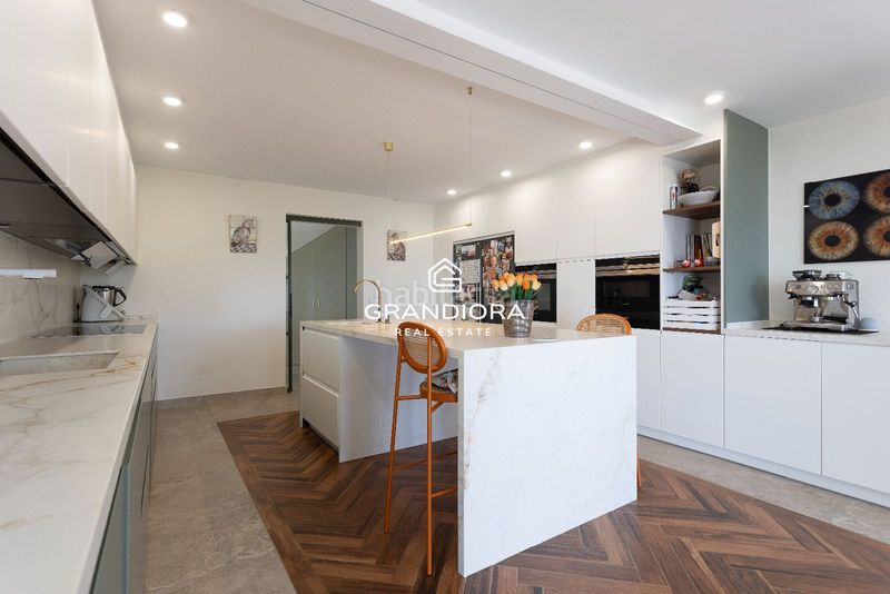 Foto 0d8568b4-6fc3-45d4-ace5-04b693fc34c3. Location chalet avec chauffage parking piscine dans Cabrils