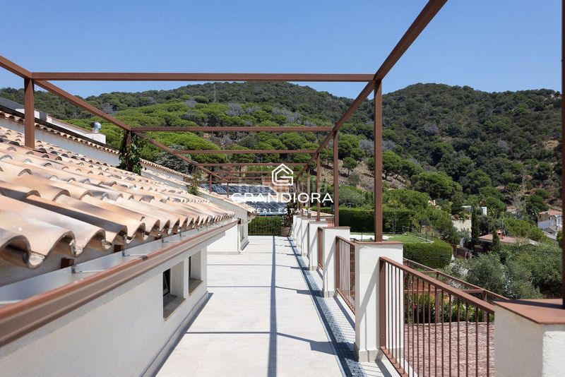 Foto bcce6534-2559-4c1d-8149-a5e6523a4c3b. Location chalet avec chauffage parking piscine dans Cabrils