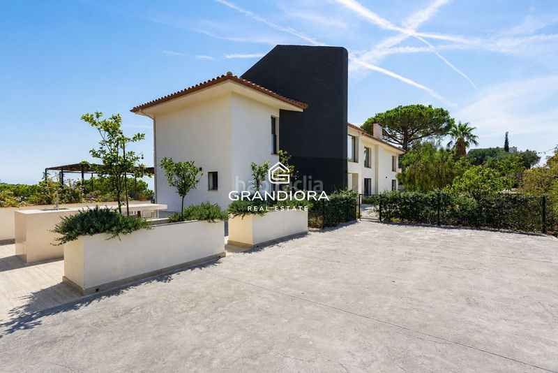 Foto cf1e81be-dda5-4833-b81a-d34ad32865ab. Location chalet avec chauffage parking piscine dans Cabrils