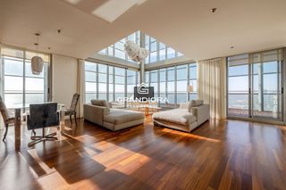 Lloguer Àtic  Del taulat. Ático dúplex exclusivo en primera línea de mar en barcelona con