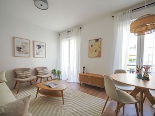 Piso  Calle de vallehermoso 110. Piso reformado y con mucha luz en pleno chamber� con balc�n