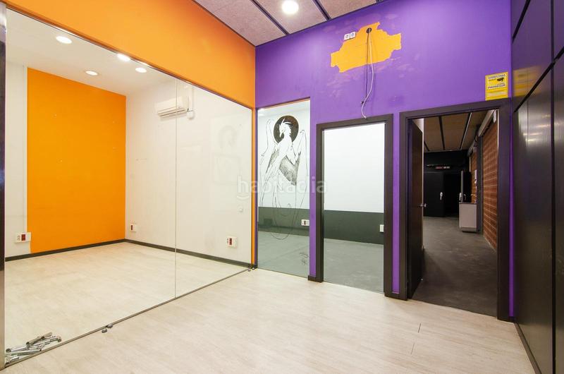 Foto 8dc96822-943f-4fce-9d20-9bcb95ac46b5. Rent business premise in La Bordeta Barcelona