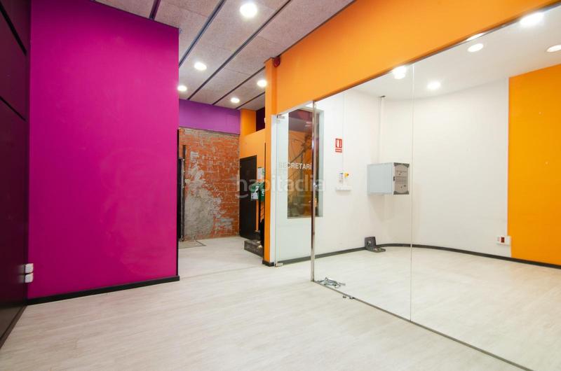 Foto 0049d6bb-c25c-4821-ad40-8589e66f1792. Alquiler local comercial en La Bordeta Barcelona