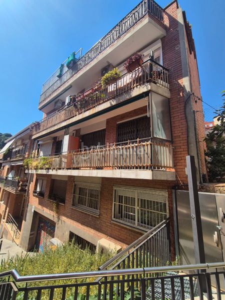 Foto daee5ff9-d816-428f-8f1b-d30bb8d90d7d. Pis a El Coll Barcelona
