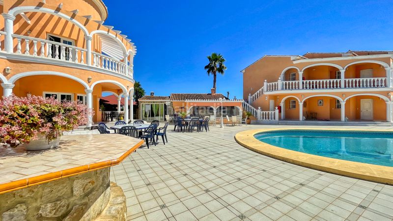 Foto 6d3c5e8d-7f71-493a-bd7c-7f26592b5b80. Edifici a Poblets (els)