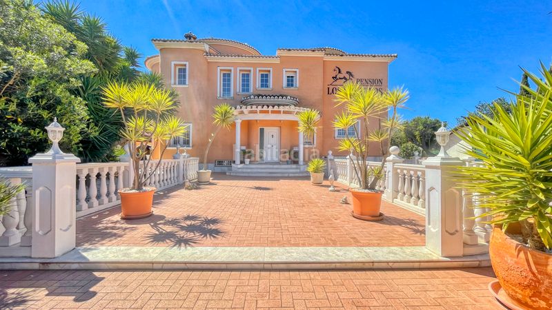 Foto ddfb7d2d-22d2-4f39-9ed0-5d9032e9d5e3. Edifici a Poblets (els)