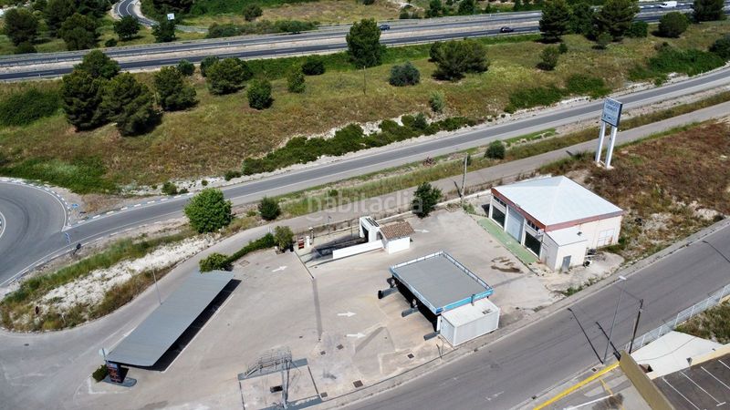 Foto af247a98-dbf6-471b-97ac-abe7bcd0fdcb. Edifici a diseminados res 668 a Olleria (l´)