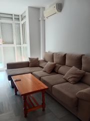Rent Flat  Calle castillo de cortegana. Piso para estudiantes