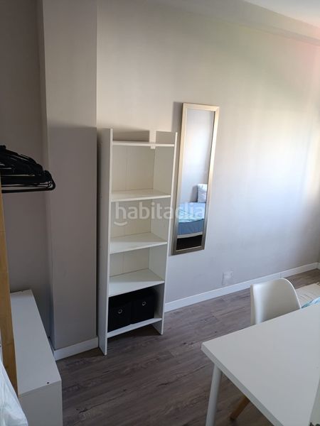 Foto 4bda3504-98f1-4fb8-ae04-5de05a9ebdb4. Miete etagenwohnung in calle doctores gonzález meneses 1 in Sevilla