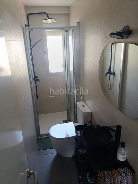 Foto b915c657-f3e4-4c49-bf76-1238f3c64dcb. Miete etagenwohnung in calle doctores gonzález meneses 1 in Sevilla