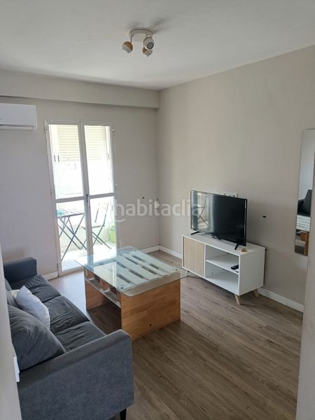 Foto ce8c3e3c-3483-4dbf-ba5c-dde7829d2b79. Miete etagenwohnung in calle doctores gonzález meneses 1 in Sevilla