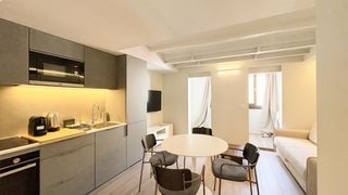 Piso  Carrer del consell de cent. Hermoso piso en venta en calle del consell de cent