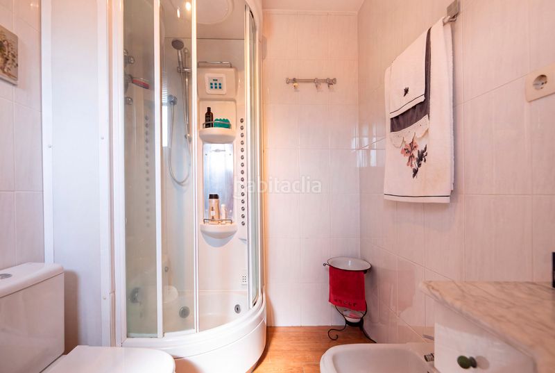 Foto 46f6d8d0-5a25-4e07-b680-fae66a6d69b6. Casa aparellada amb xemeneia calefacció a Alpedrete