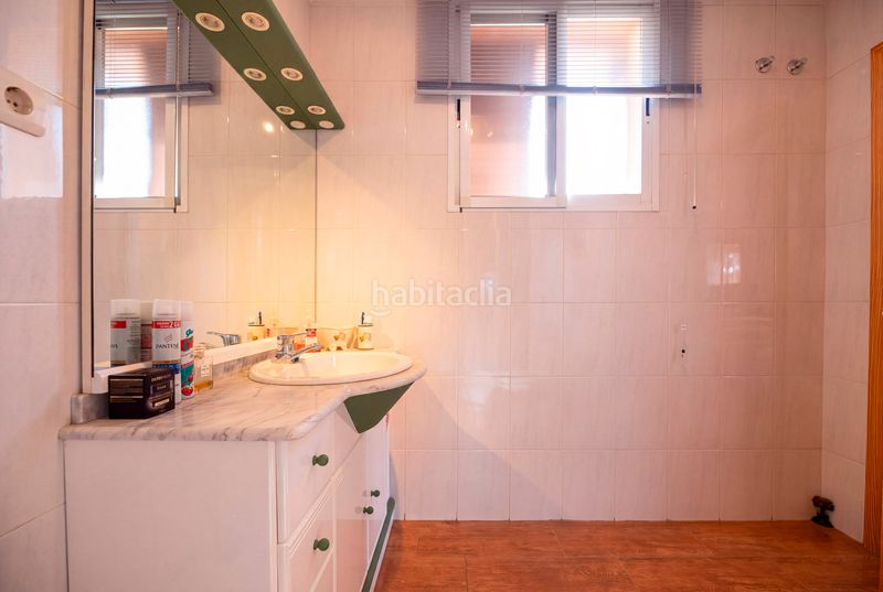Foto a7cb8c3b-5ee0-4aa6-9d2e-9fbc95b97084. Casa aparellada amb xemeneia calefacció a Alpedrete
