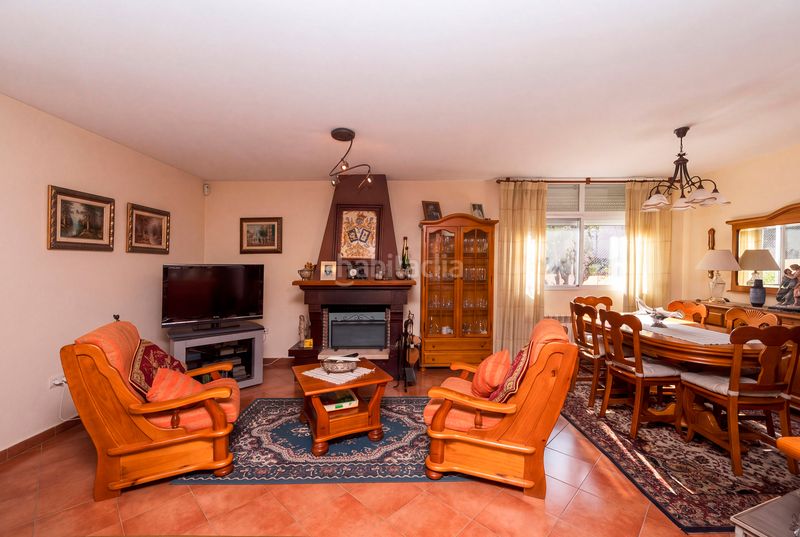 Foto b33bcda6-5618-4697-a144-ed3f5180b0be. Casa aparellada amb xemeneia calefacció a Alpedrete