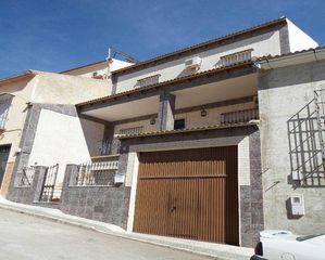 Casa adossada  Calle garcia lorca. Adosado en gilena sevilla