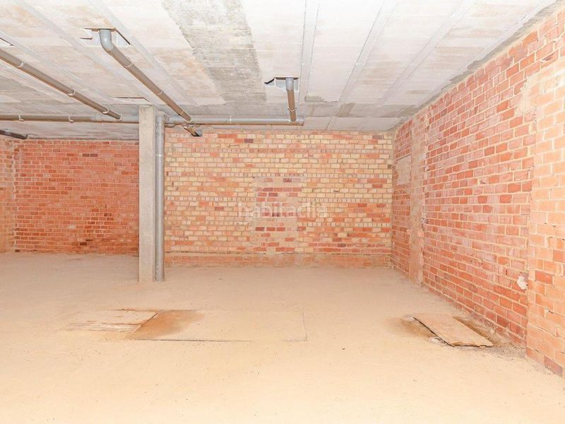 Foto 4d018f61-9171-41c2-9f7a-27000c22e325. Local comercial a Carrión de los Céspedes