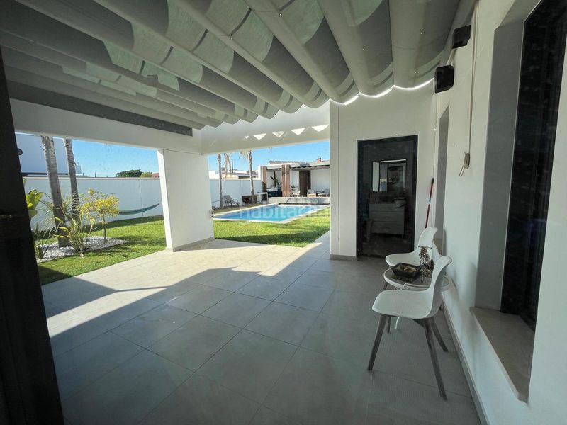 Foto 83bb861a-b1ff-4109-8110-892151125f96. Casa amb aparcament piscina a Palomares del Río