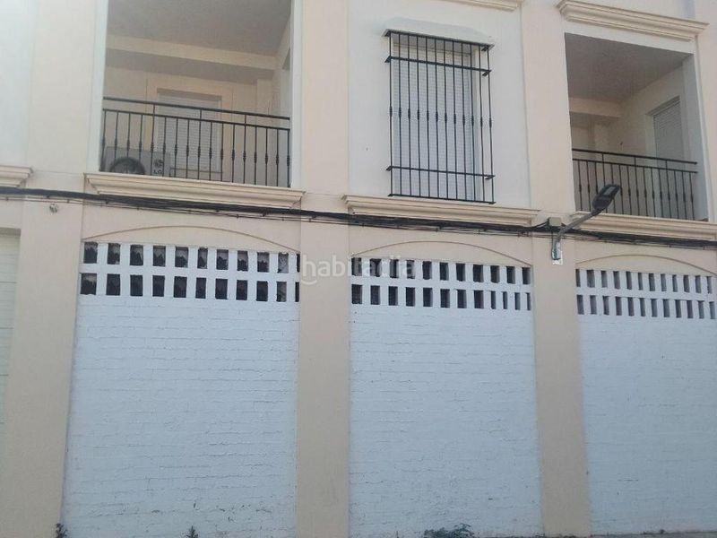 Foto f7c0dfaf-8a4e-4e41-a987-97ab00461e75. Local comercial a Burguillos