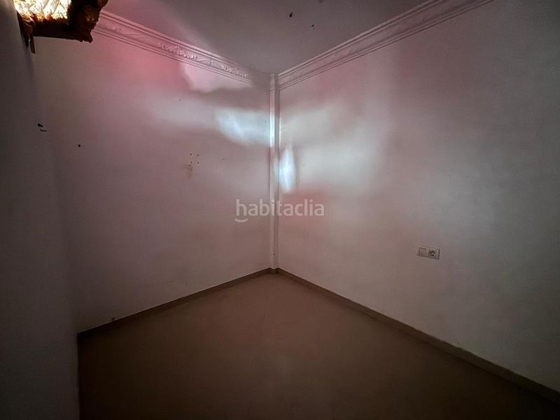 Foto 35a5b217-d4d3-4d09-9ff1-e1e93a06ded2. Casa aparellada a Palmete Sevilla