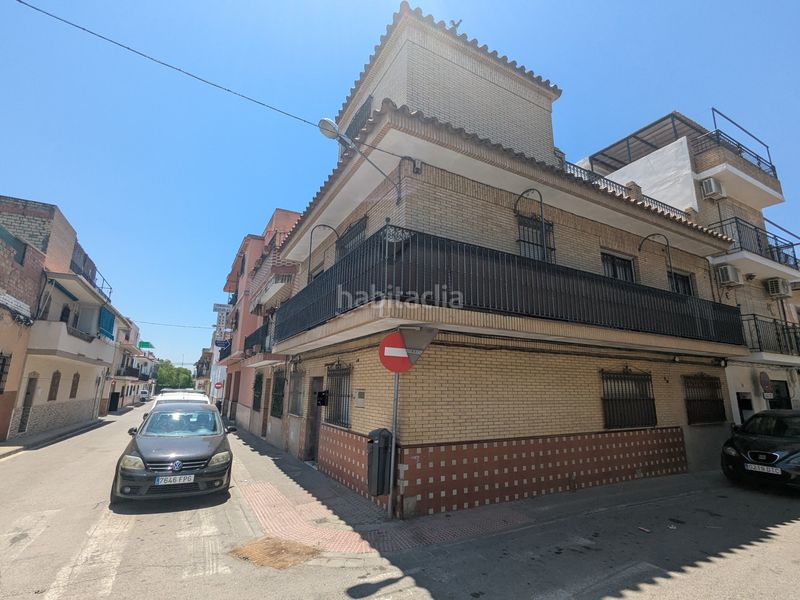 Foto 8aa88428-2dc7-41ef-81ab-7d7ffc792e8a. Casa aparellada a Palmete Sevilla