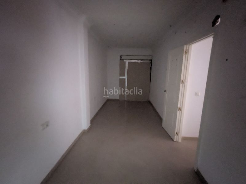 Foto a42d1f2a-f0f8-4053-af15-787710b1e6d8. Casa aparellada a Palmete Sevilla