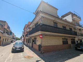 Casa aparellada  Calle juventud. Casa en palmete
