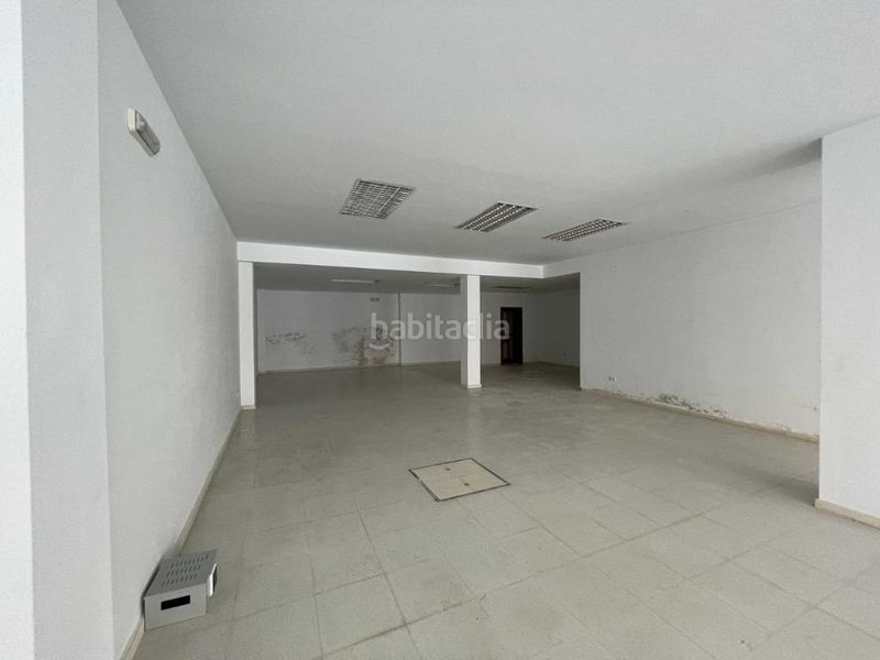 Foto b12cabbd-9c1a-4ccc-974e-2d5c6bb55422. Local comercial a Coria del Río