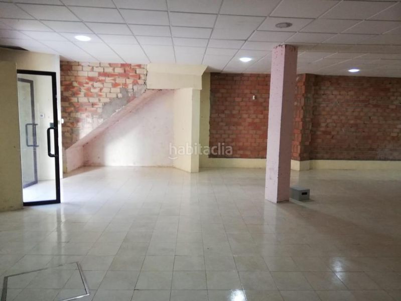 Foto bccd2670-494a-480f-a563-37a94724ad9d. Local comercial local en Centro Bormujos