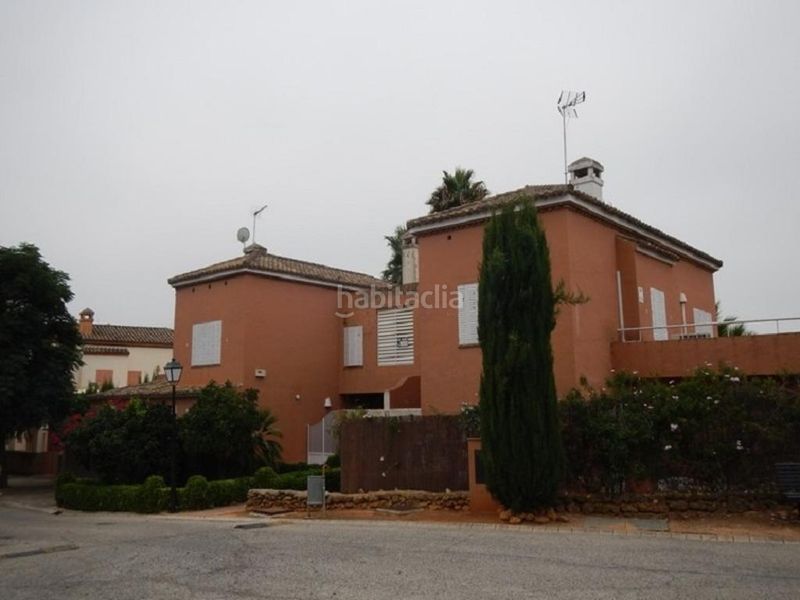 Foto 408fe8a4-e7f1-41b6-84e7-e5614fbb629b. Casa a Aznalcázar