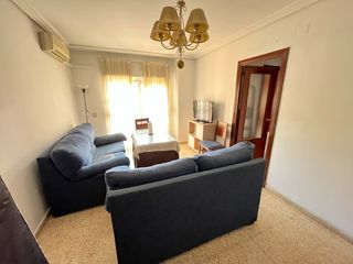 Miete Etagenwohnung  Avenida josé laguillo. Piso para estudiantes con ascensor junto a santa justa