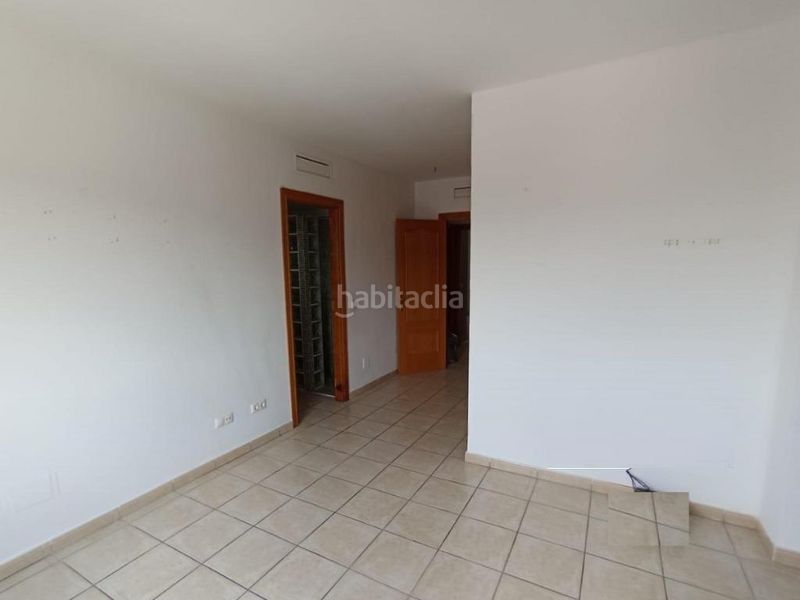 Foto 8c5d0d38-c942-443a-b518-7cd7c9a986a0. Casa adosada en Taraguilla-Estación San Roque