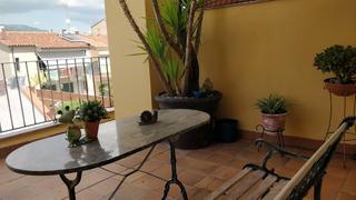 Casa aparellada a Eixample - Can Boguny. Unifamiliar amb pati