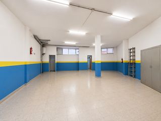 Lloguer Local Comercial a Espai Tolra - Els Pedrissos - Can Carner. Local en lloguer