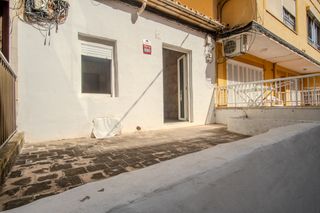 Casa adossada  Carrer del pare rafael serra. ¡gran oportunidad de inversión en el arenal! planta baja con 3 v