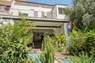 Casa aparellada a El Fort�. Chalet adosado en venta en el forti 7 hab