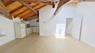 Attique à Calle cantabria 14. # ático b · 83,84 m² construidos · orientación suroeste · 2 dorm