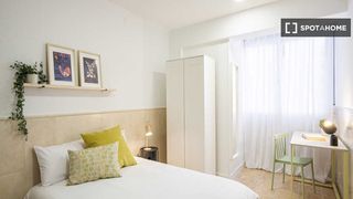 Lloguer Pis a Valdeacederas. Habitación en piso compartido en alquiler en valdeacederas, madr
