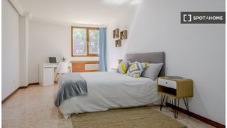 Affitto Appartamento in Pacífico. Se alquila habitación en apartamento de 6 dormitorios en retiro,