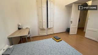 Alquiler Piso en Fort Pienc. Se alquila habitación en piso compartido en la dreta de leixampl