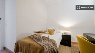 Alquiler Piso en Palacio. Habitación en piso compartido de 5 habitaciones en alquiler en p