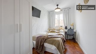 Miete Etagenwohnung in Canillas. Habitación en un piso compartido de 6 habitaciones en alquiler e